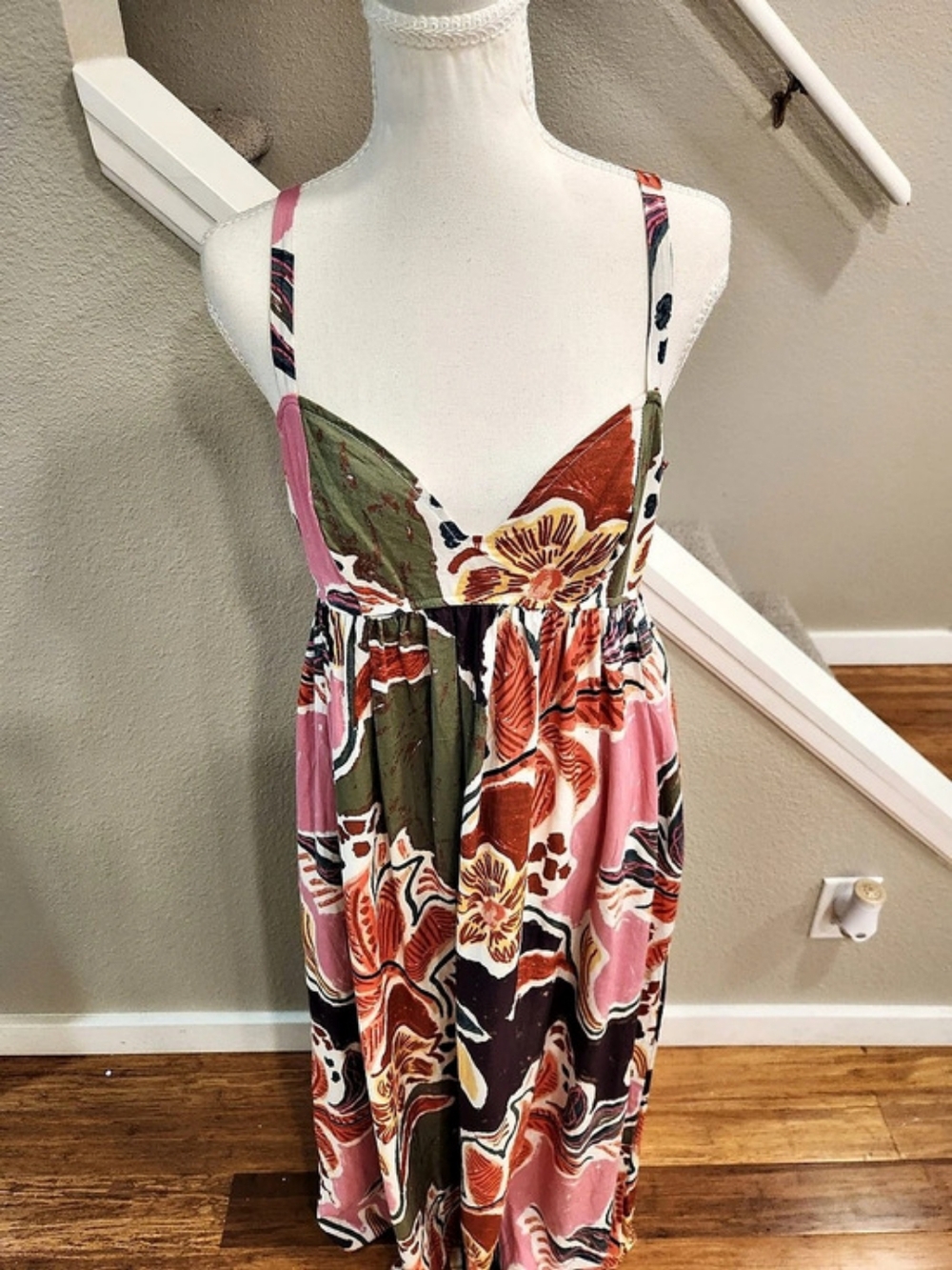 Crystal Sky Floral Maxi Dress in Pink Size Medium Like New